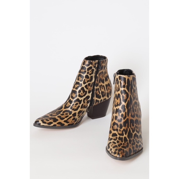 SOLD 🚨Lulus Leopard Print Pointed Toe Ankle Booties - Picture 3 of 8